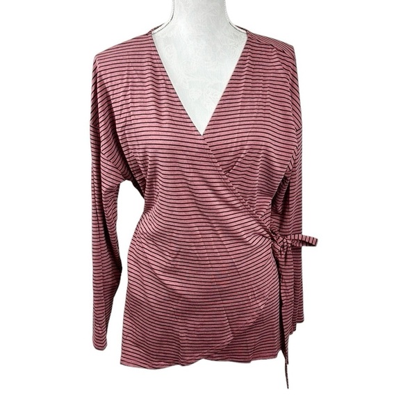 Weekend by Suzanne Betro True Wrap Knit Top Women's XL Rose Black Striped EUC - Picture 1 of 10